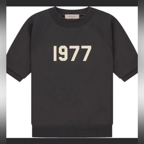 Essentials Fear of God Short Sleeve Sweatshirt - Picture 3 of 16
